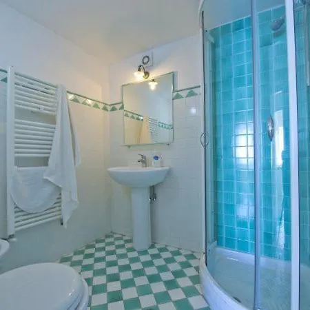 Villa Sleeps 6 T721533 Praiano