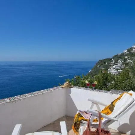 Sleeps 6 T721533 Villa