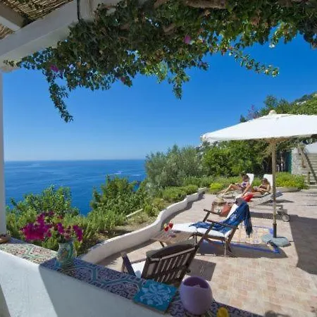 Sleeps 6 T721533 Villa