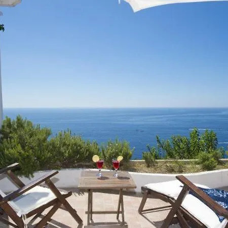 Sleeps 6 T721533 Villa